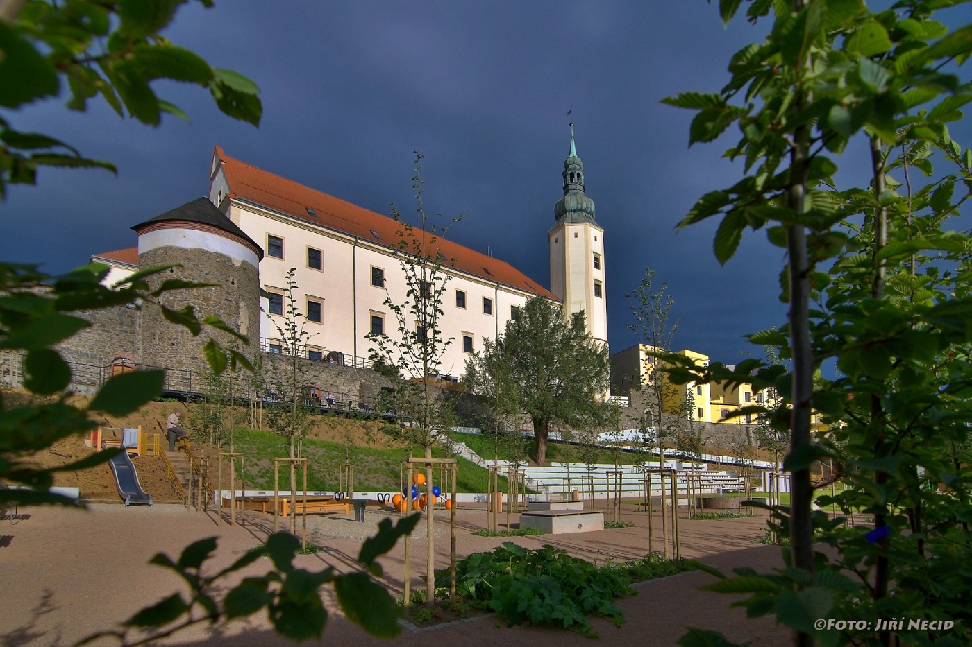 Rekonstrukce zámecké zahrady v Hranicích